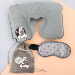 Набор дорожный в чехле Сладких снов: подушка, маска для сна