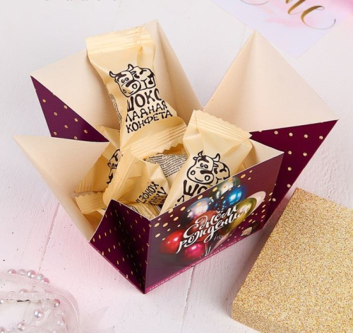 Изображение Шоколадные конфеты в коробке-кубе "С Днём рождения", 110 г