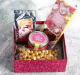 Изображение Набор «Новогодние моменты»: чай, шоколад с клубникой, крем-мёд, орехи в глазури