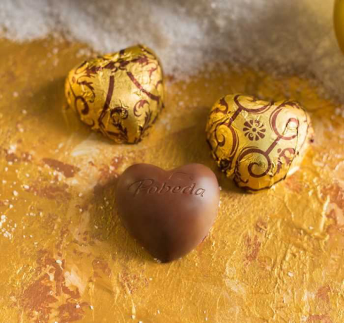 Изображение Шоколадные конфеты в коробке "С новым годом, с новым счастьем"