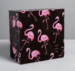 Коробка подарочная квадратная Фламинго, 18x18x9.5 см