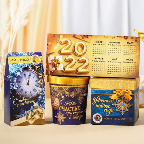 Изображение Подарочный набор С Новым годом: чай, конфеты, печенье брауни