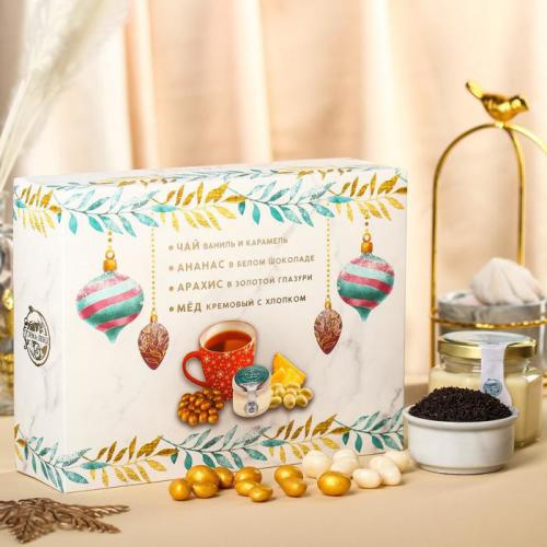 Изображение Подарочный набор Чудеса: чай, арахис, ананас в шоколаде, крем-мед